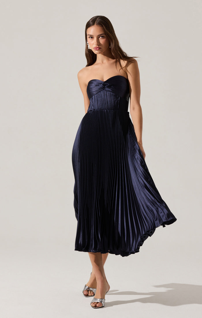 Astr The Label Ascella Strapless A-Line Dress in Navy at Nordstrom, Size Large Astr The Label Ascella Strapless A-Line Dress in Navy at Nordstrom, Size Large