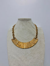 YOCHI METAL COLLAR NECKLACE