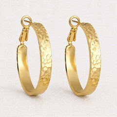ELLEMADERA HAMMERED FINISH WIDE HOOP EARRINGS