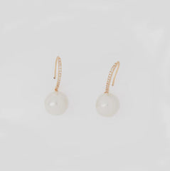 THEIA NORA SINGLE PEARL DROP EARRING