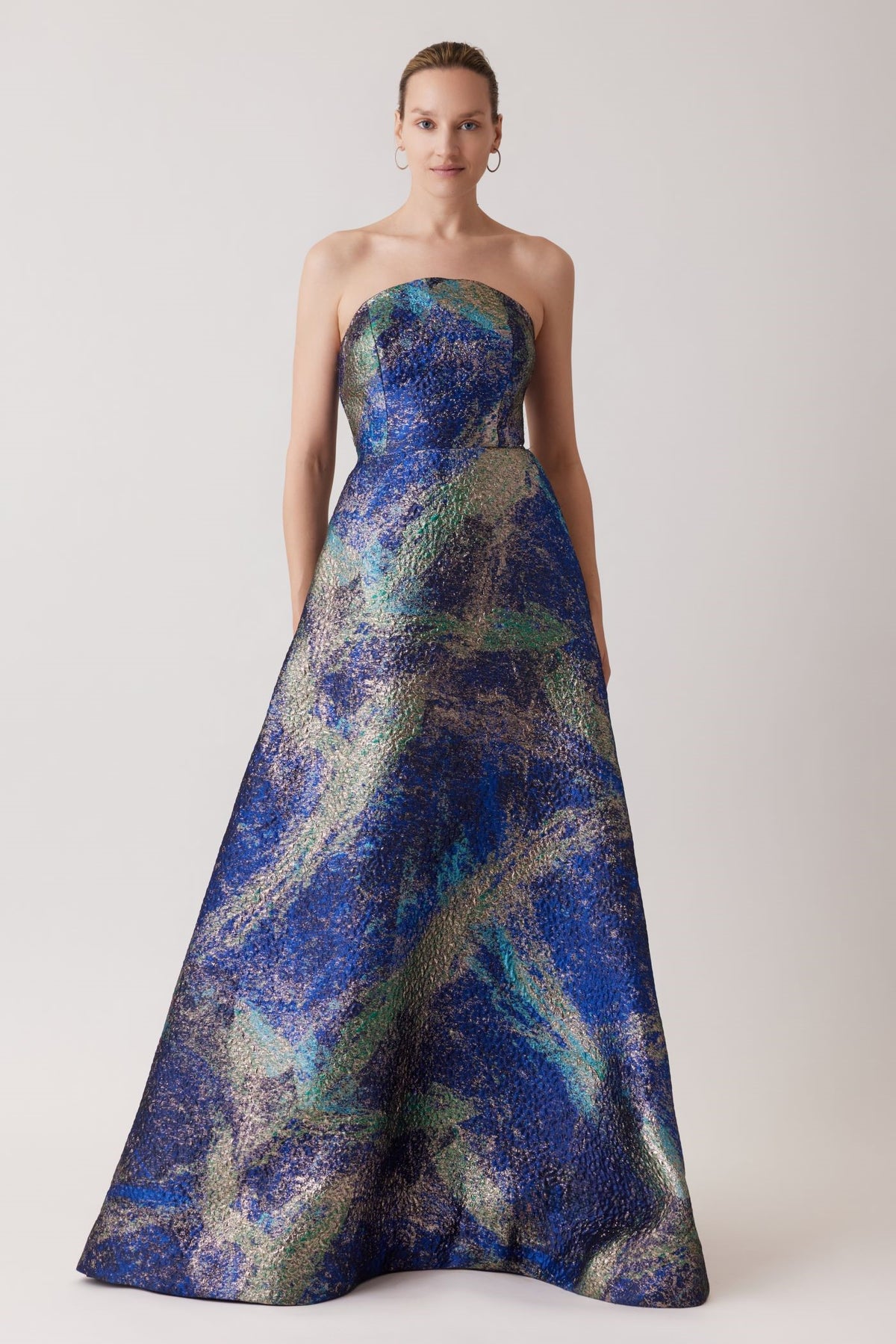 TERI JON STRAPLESS METALLIC GOWN