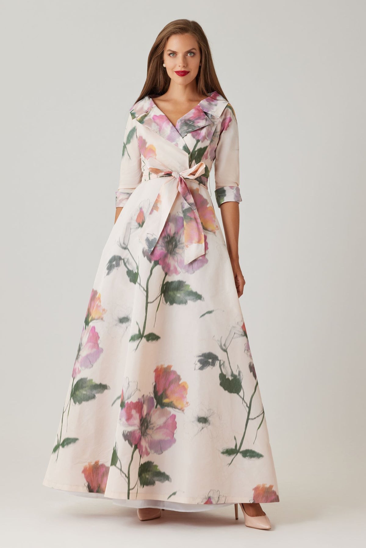 TERI JON NOTCHED COLLAR PRINTED GOWN
