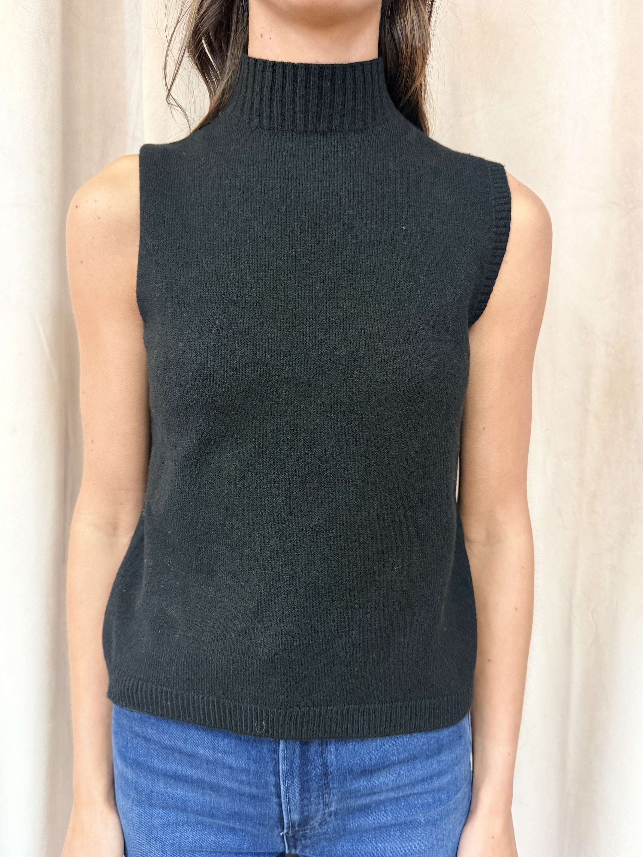 MILIO MILANO ITALIAN KNIT SLEEVELESS TOP