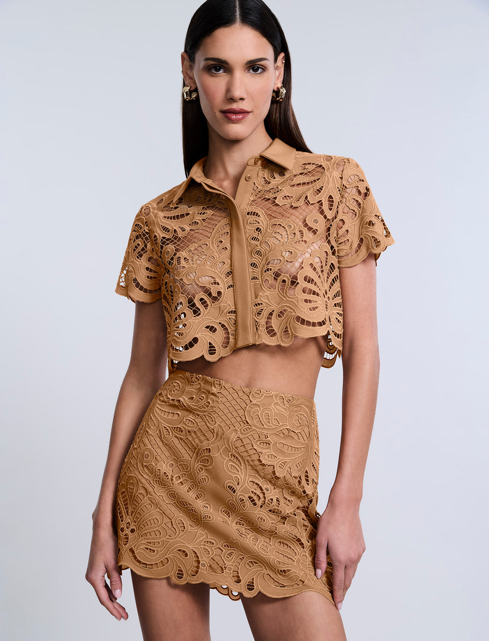 BCBGMAXAZRIA EYELET BUTTON DOWN POLO SHIRT