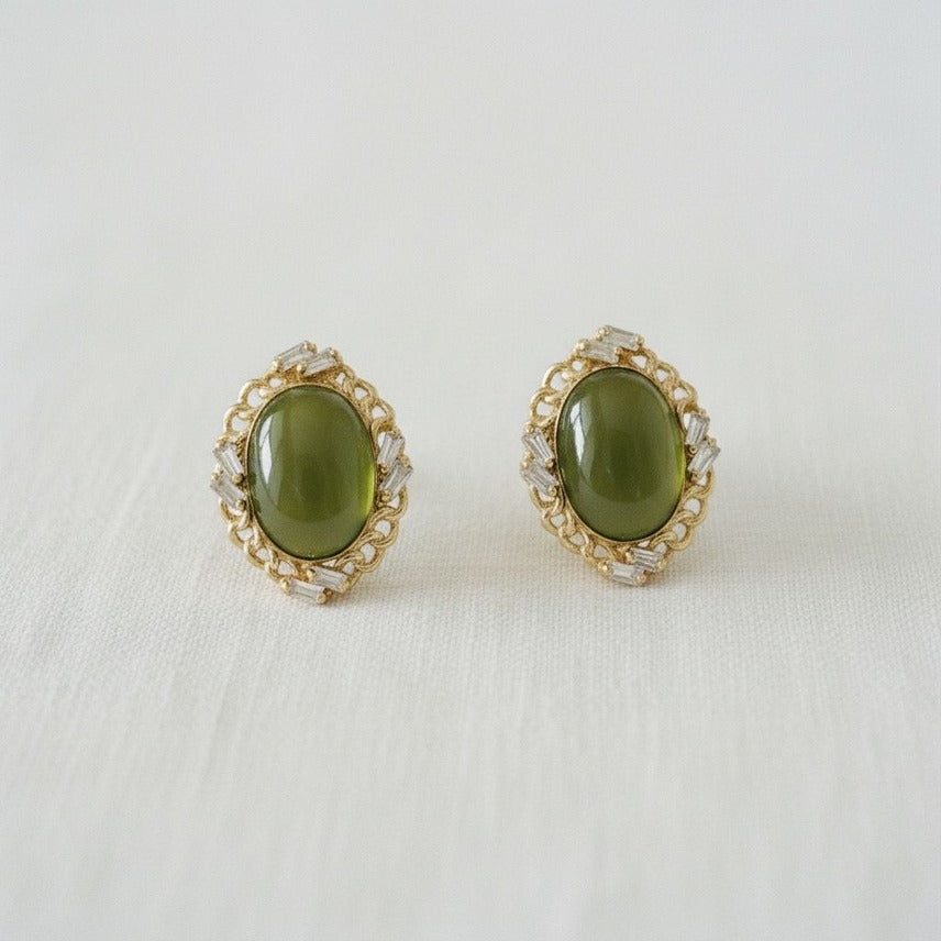 ELLEMADERA CATSEYE STUD EARRING