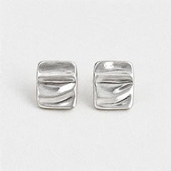 ELLEMADERA BRUSHED METAL GEOMETRIC SHAPE EARRING