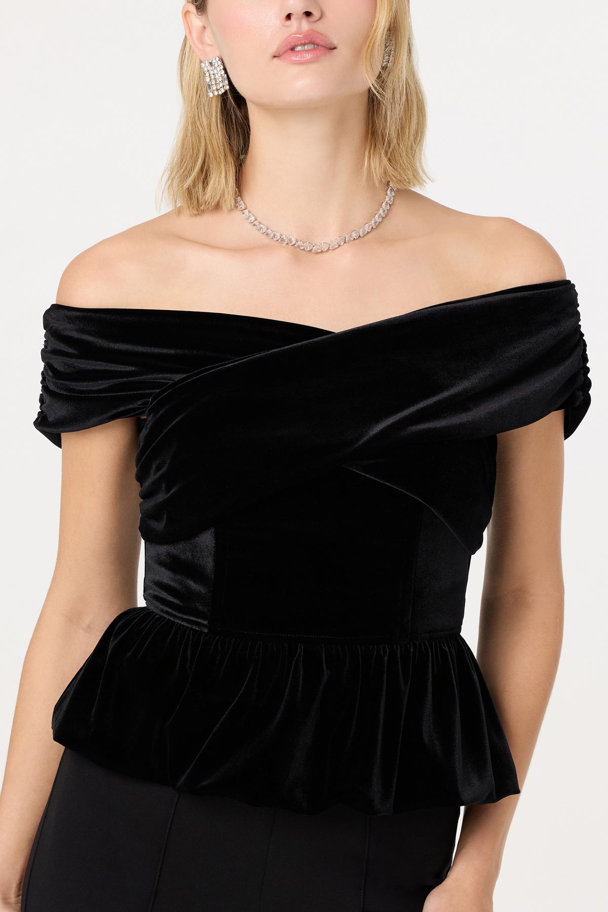 ASTR TENNILLE VELVET TOP