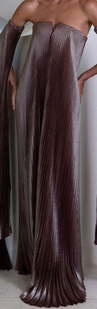 L'IDEE BLACK TIE PLEATED GOWN