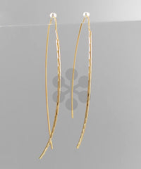 GS CURVED BAR NEEDLE EARRING