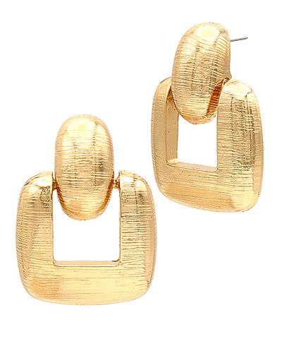 GS SQUARE DOOR KNOCKER TEXTURED EARRINGS