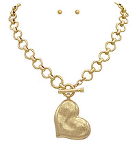 GS TEXTURED HEART NECKLACE