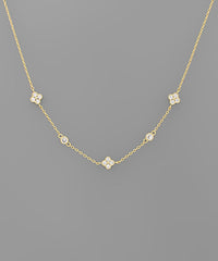 GS CLOVER CRYSTAL LINKED NECKL