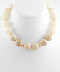 GS ACRYLIC BALL BEADED NECKLAC