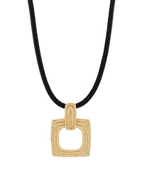 GS TEXTURED SQUARE OUTLINE PENDANT CHOKER