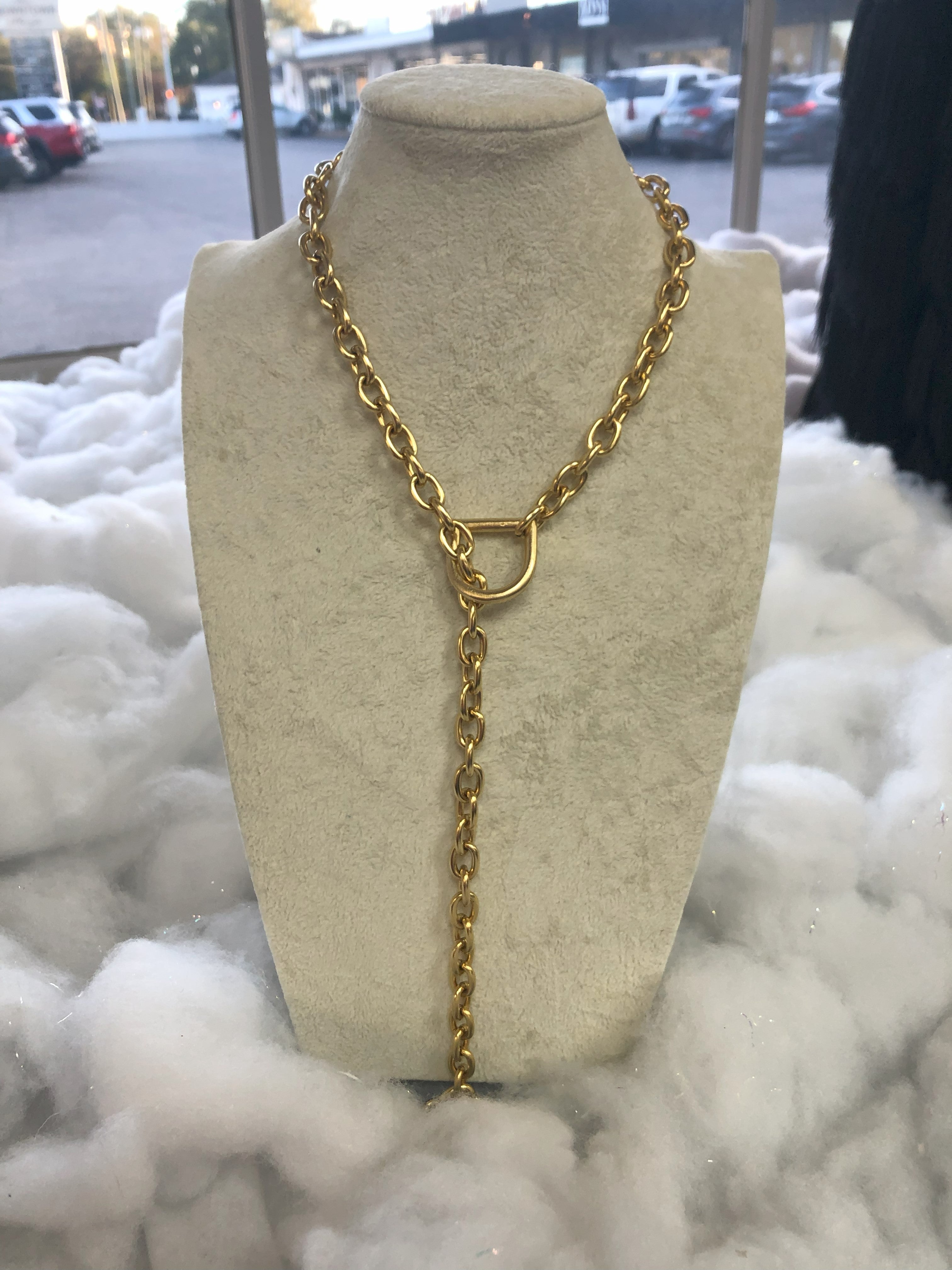YOCHI DEENA NECKLACE