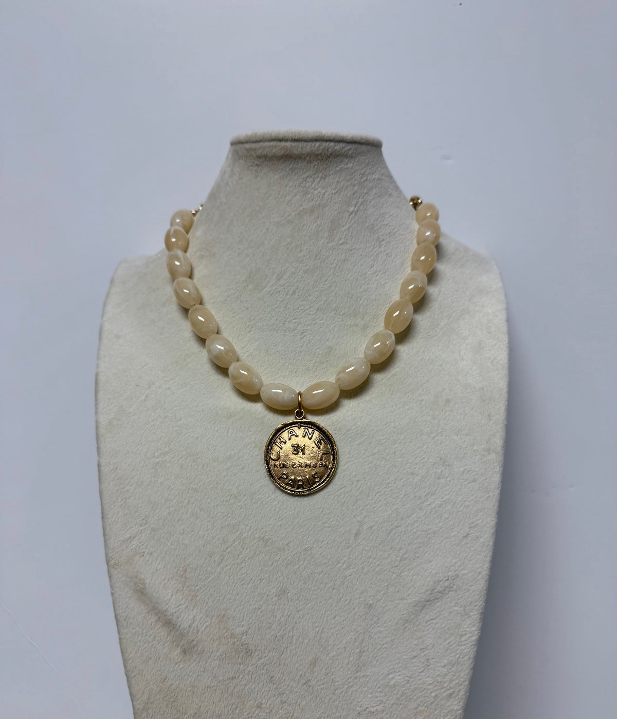 YOCHI ELONGATED STONE W/ CHANEL NECKLACE