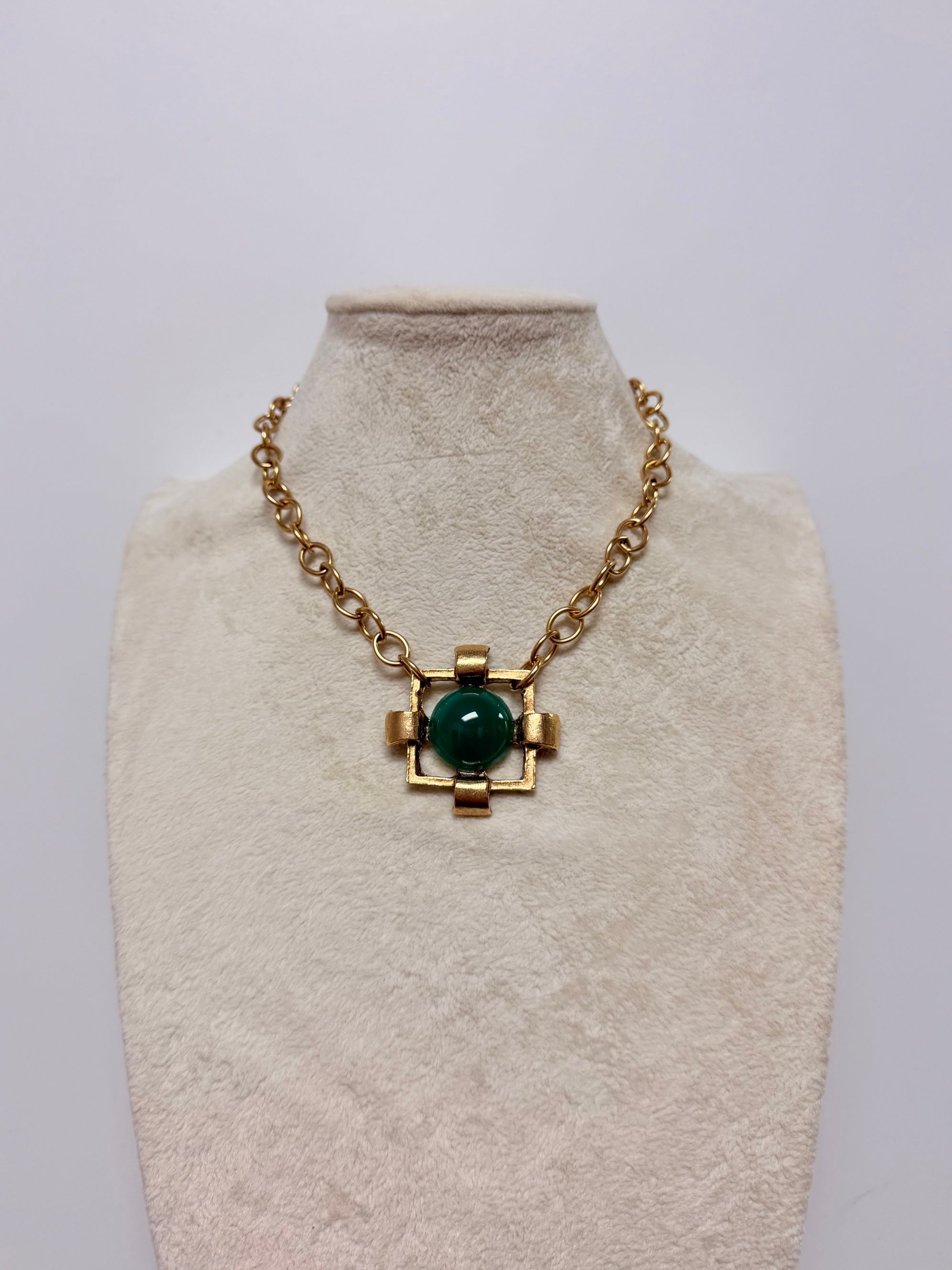 YOCHI NY SQUARE W/ STONE NECKLACE