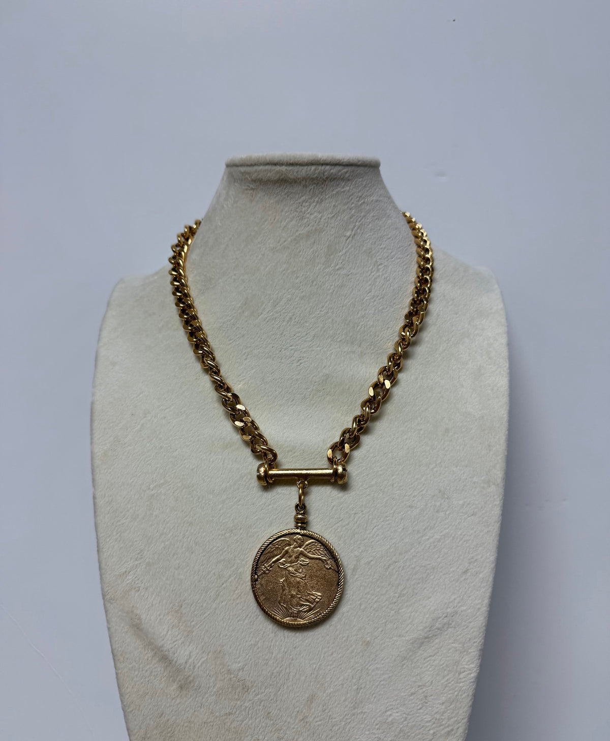 YOCHI NY COIN W/BAR NECKLACE