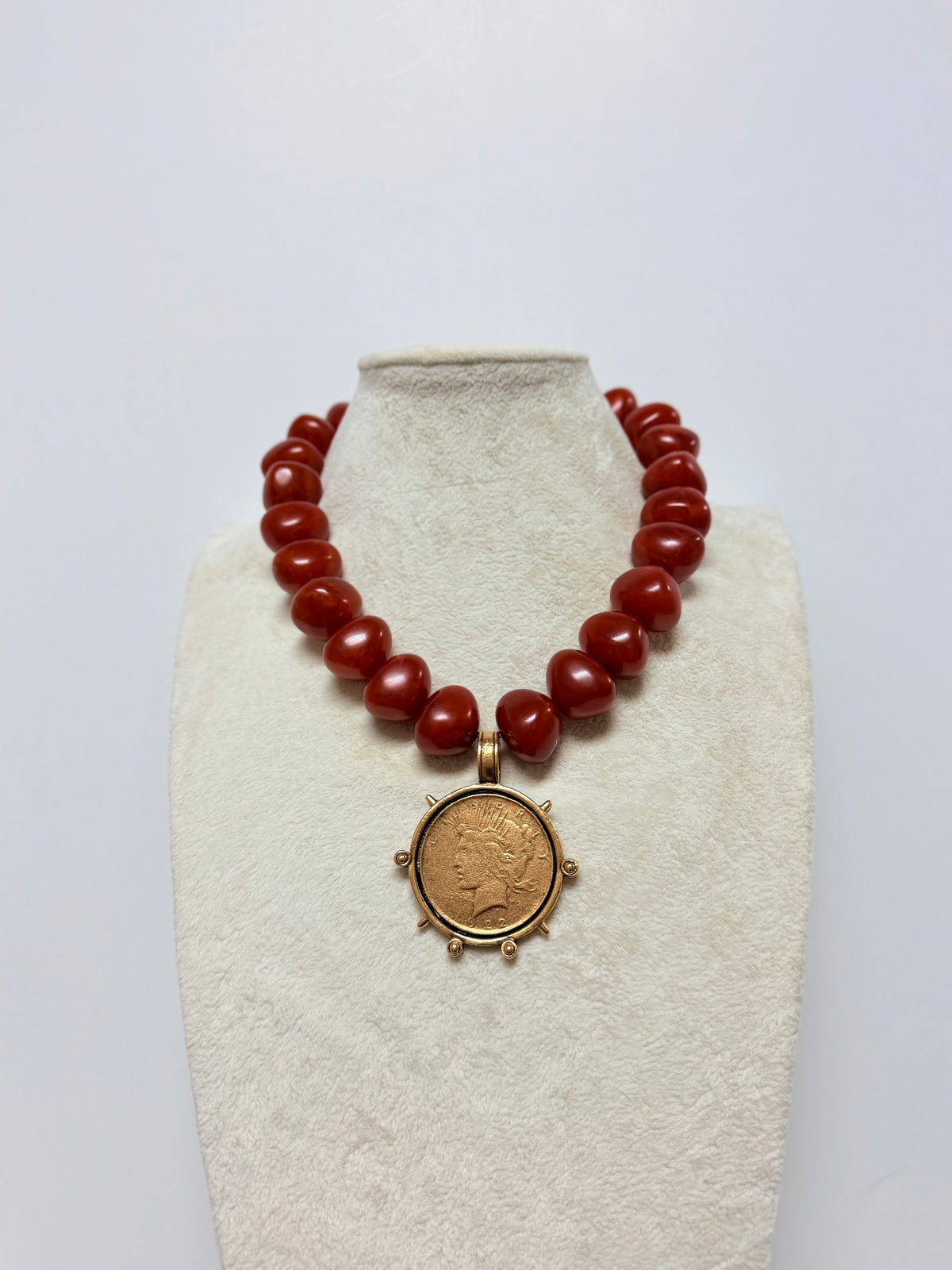 YOCHI UNIQUE BEADED W QUEEN COIN