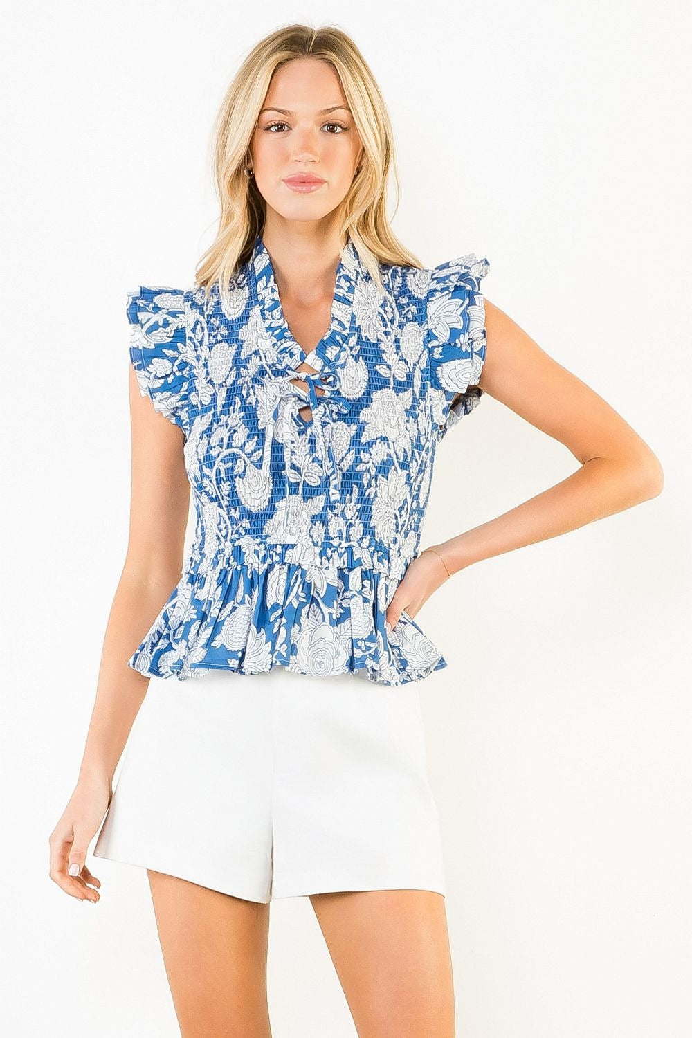 THML RUFFLED TEXTURED FLORAL TOP